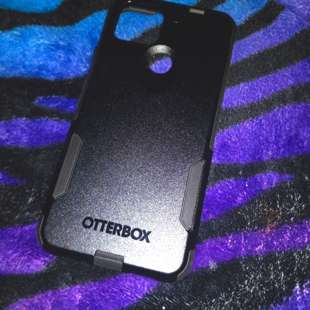LAST CHANCE SALE ONLY $8OtterBox Commuter Series Case for Google Pixel 4a (5G)